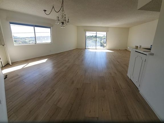 3rd image of 1259 S Camden Dr APT 1E