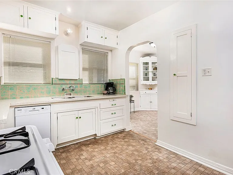 429 Olive Ave — Photo 14