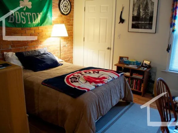 25 Aspinwall Ave #1C, Brookline, MA 02445