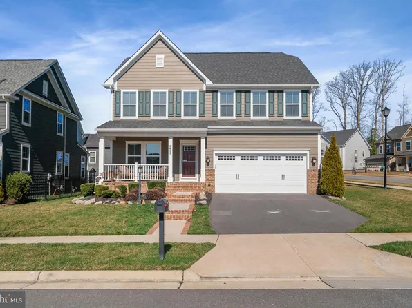 2600 Crossvine Dr, Dumfries, VA 22026