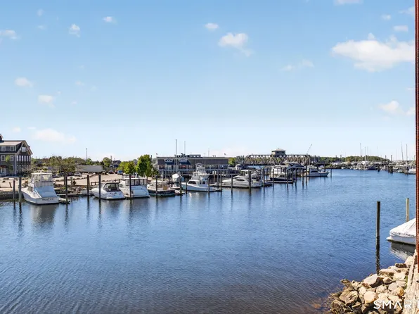 15-1/2 Water Street #4, Groton, CT 06355