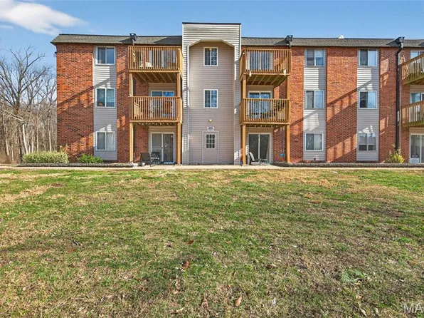 2844 Blackforest Dr APT C, Saint Louis, MO 63129