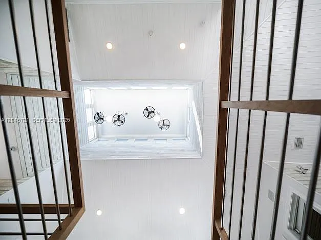 17433 SE Indian Hills Dr — Photo 27