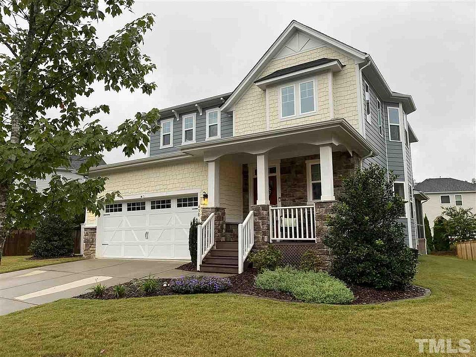 2nd image of 438 Plainview Ave