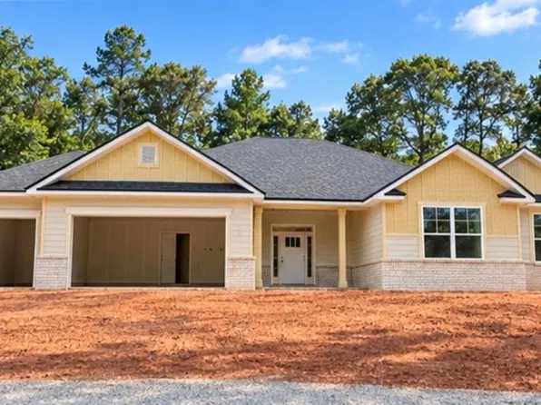 383 Blackberry Ct, Pendergrass, GA 30567