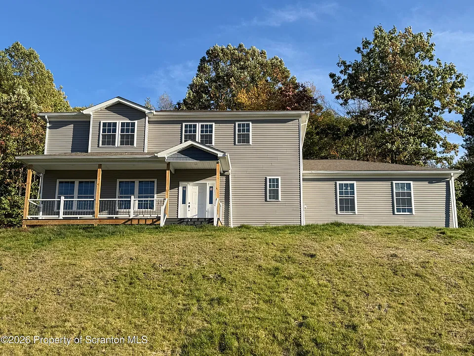 105 Black Walnut Dr