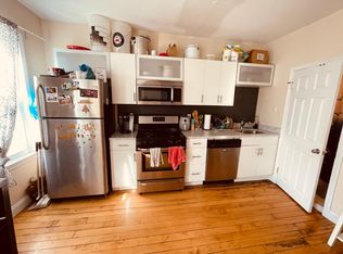 377 Maverick St #3R, Boston, MA 02128