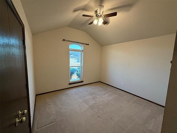 5th image of 10704 NW 36th Pl