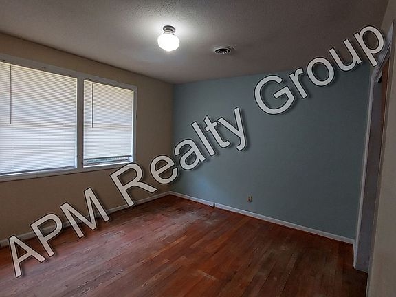 3rd image of 329 Ovanta Rd