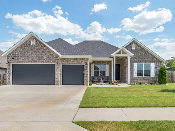 890 Clark Cir, Bentonville, AR 72713