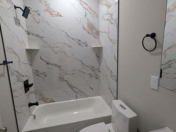 3rd image of 4995 W Thompson St #2F
