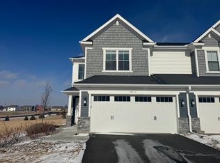 1811 Arbor Ln, Carver, MN 55315