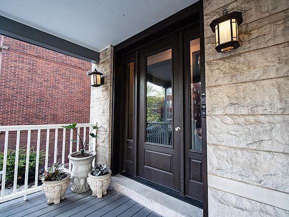 3rd image of 1456 W Foster Ave #1