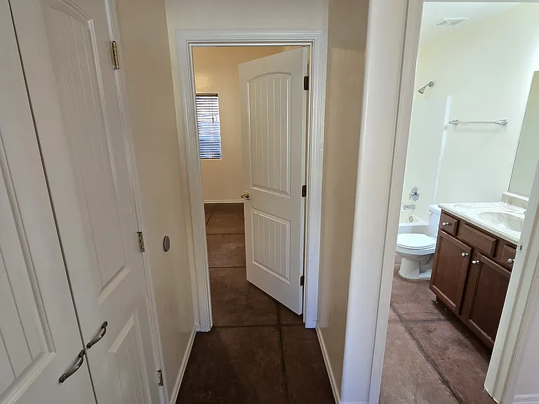 3331 E Bermuda St — Photo 30
