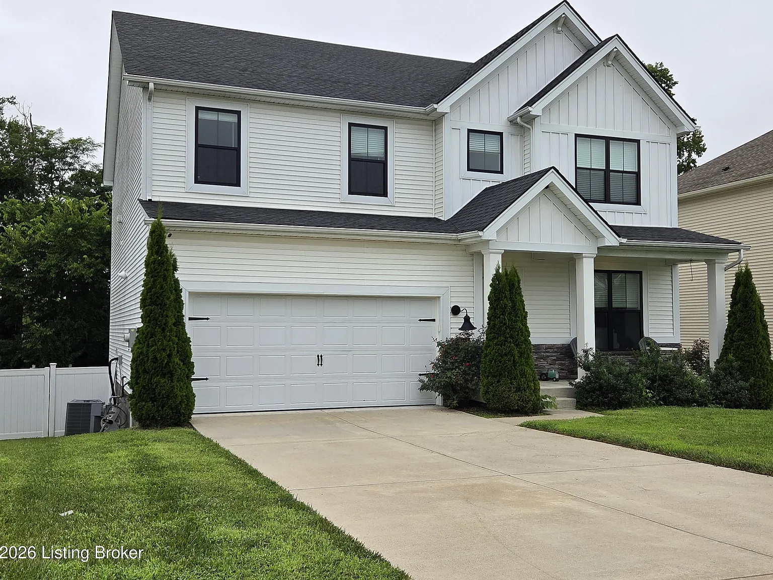 4 bed, 2.5 bath, 2791 sqft, $3,000 — Photo 3