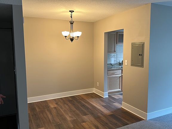 3rd image of 1213 Northmoreland Blvd