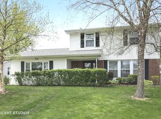 114 David Dr, Streamwood, IL 60107