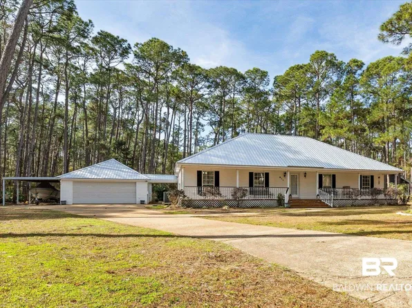 811 Ingraham Pl, Dauphin Island, AL 36528