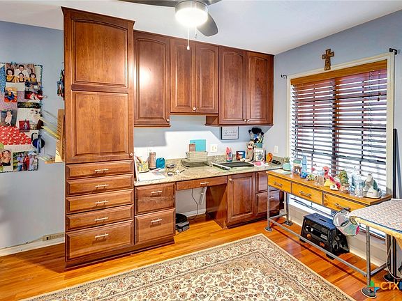 3rd image of 617 Brocton St