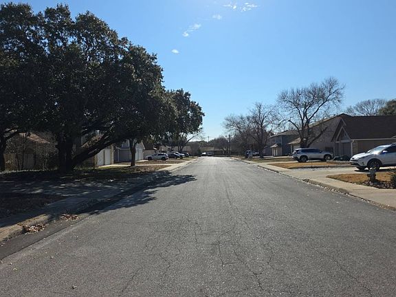 4th image of 7122 Webbwood Way