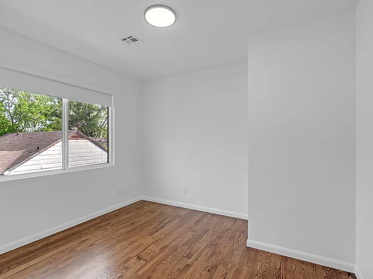 5501 E 15th St #B — Photo 31