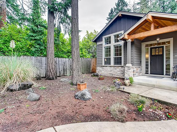 3rd image of 288 SE 24th Ave