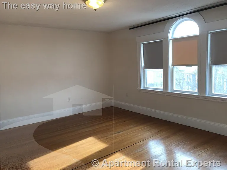 25 Lake St #1 — Photo 12
