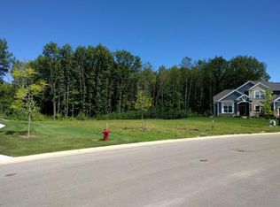 S77W15064 Pheasant Run Dr, Muskego, WI 53150