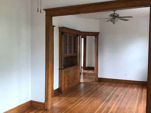 3rd image of 3100 W Fullerton Ave #3