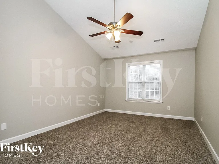 5910 Habersham Dr — Photo 8