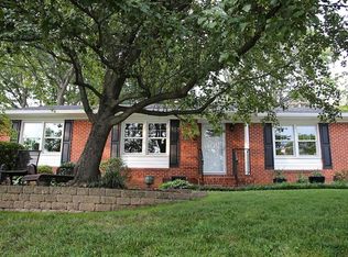 2904 Shady Lawn Dr, Greensboro, NC 27408