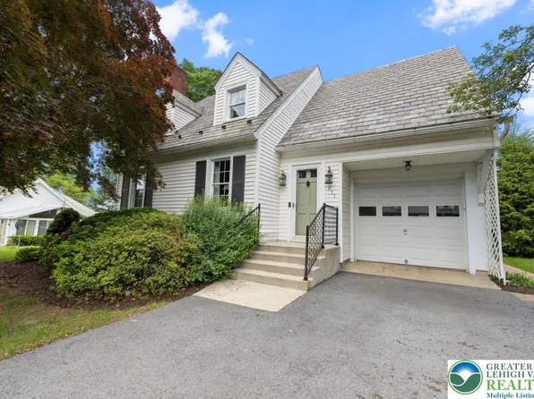 211 W Elizabeth Ave, Easton, PA 18040