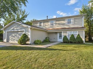 47 Wedgewood Rd, Matteson, IL 60443