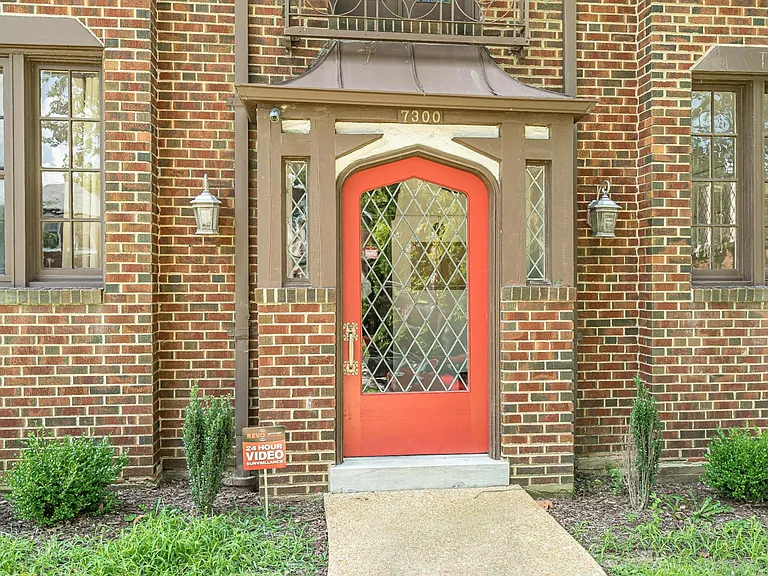 7300 Lindell Blvd — Photo 3