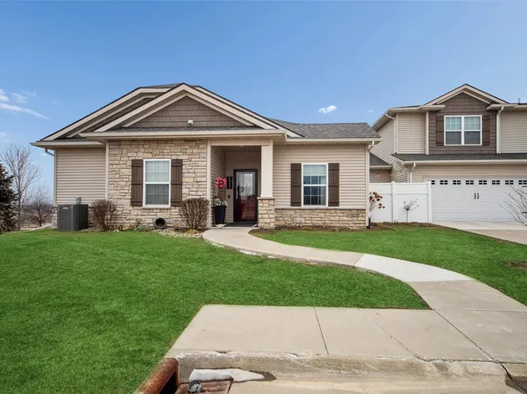 8922 Jean Louise Dr, West Des Moines, IA 50266