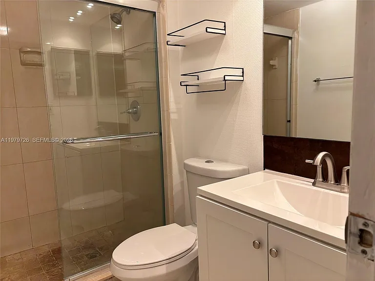 3301 N Country Club Dr #211 — Photo 18