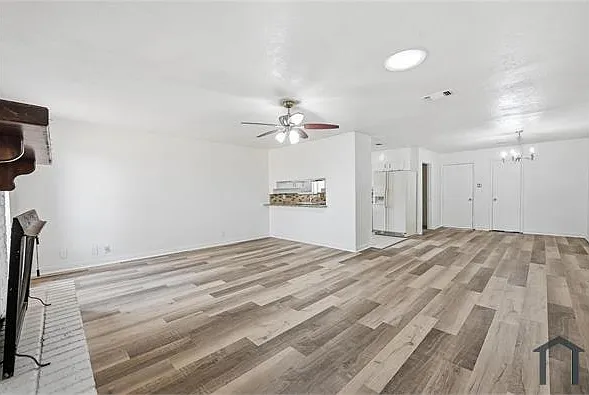 1661 Juniper Ln — Photo 4