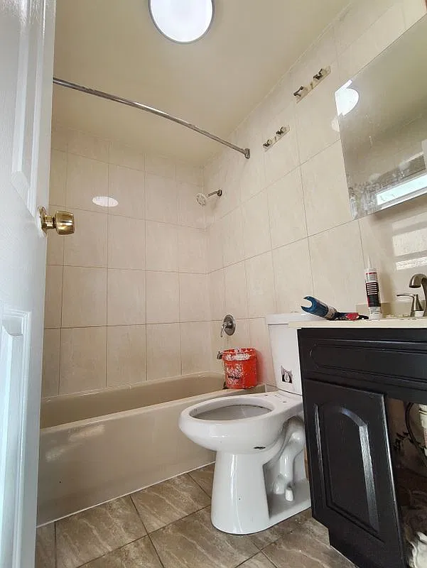 3 bed, 2.0 bath, 1239 sqft, $4,200 — Photo 4