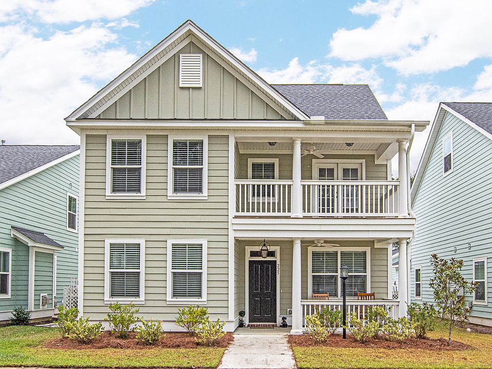 1st image of 225 Blue Bonnet St