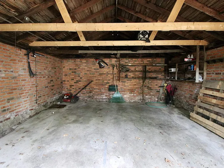 1044 N Main St — Photo 24