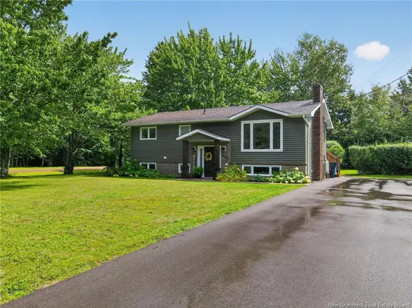 453 Acadie St, Shediac, NB E4P 1C4