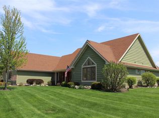 7221 Wintergreen Dr, Fort Wayne, IN 46814