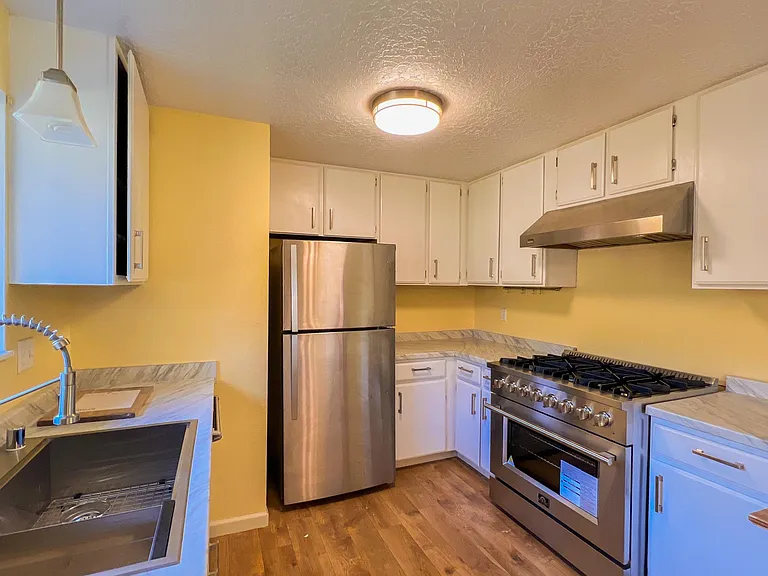 1725 Camellia Dr — Photo 11