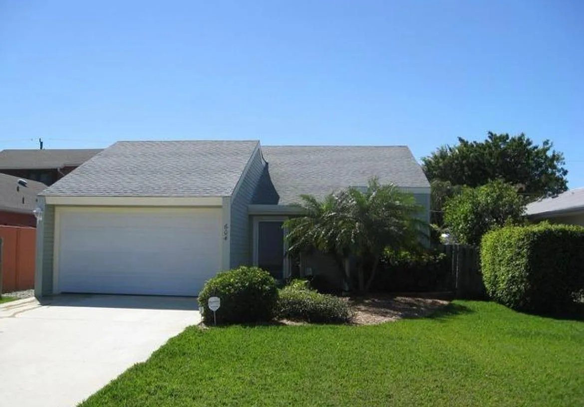 3 bed, 1421 sqft, $3,000 — Photo 1