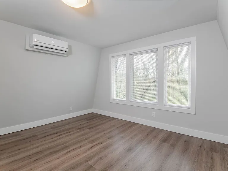 4 Unaka Ave #2 — Photo 12