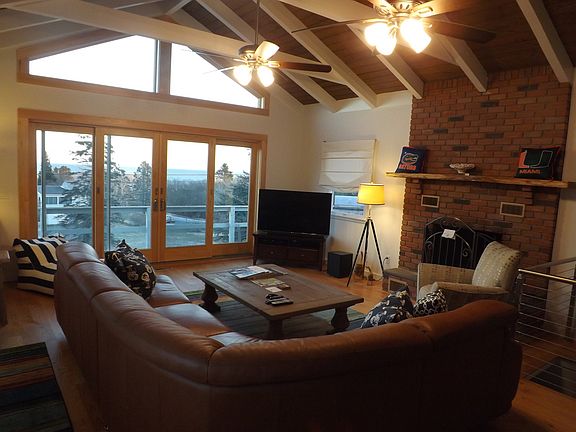 2nd image of 61 Taft Dr