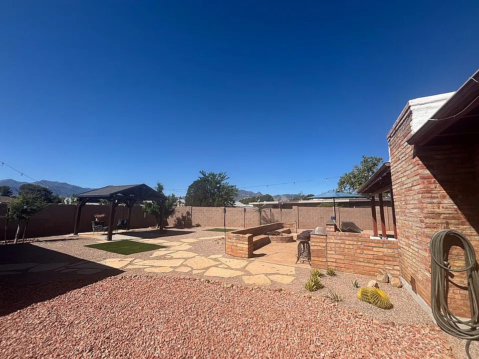 1964 Sonoita Dr