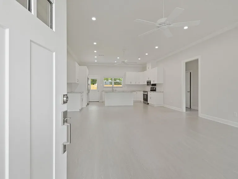3418 Shadowcrest Lane The — Photo 2