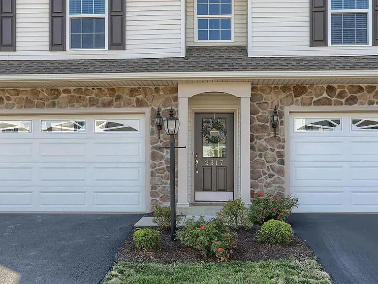 2317 Bartlett Rd — Photo 3