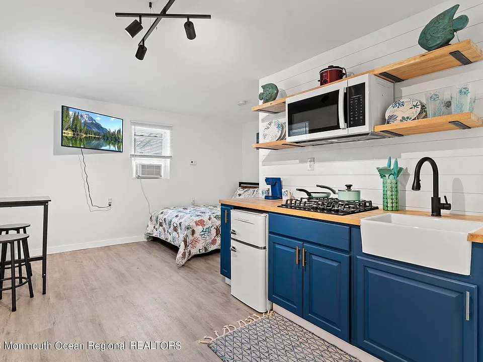 1007 Barnegat Ave #3